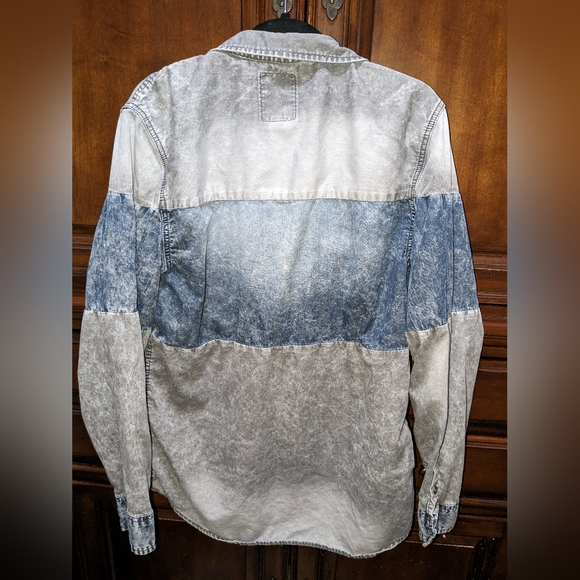 Guess XL long sleeve button down denim shirt - Picture 3 of 3